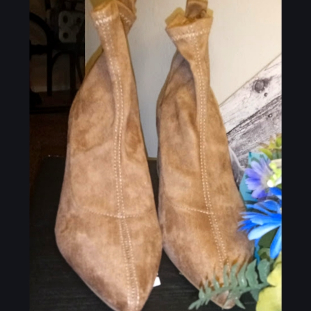 Fashion Nova booties brown brand new.